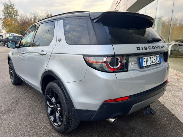 LAND ROVER Discovery Sport 2.0 TD4 150 CV HSE Immagine 3