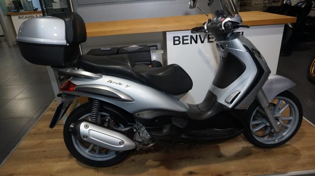 PIAGGIO Beverly 250 . Immagine 0