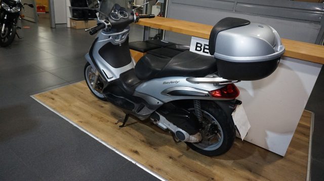 PIAGGIO Beverly 250 . Immagine 4