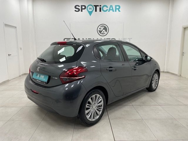 PEUGEOT 208 I 2015 -  5p 1.2 puretech Active 82cv Immagine 3