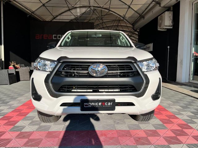 TOYOTA Hilux 2.4 D-4D A/T 4WD 2 porte Extra Cab Comfort Immagine 1