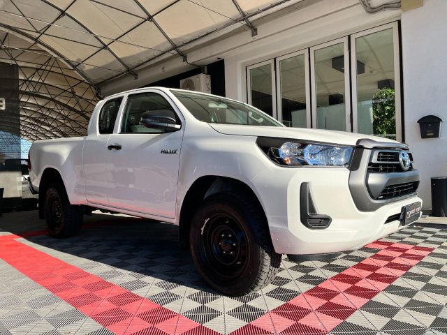 TOYOTA Hilux 2.4 D-4D A/T 4WD 2 porte Extra Cab Comfort Immagine 2