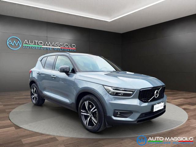 VOLVO XC40 2.0 D3 150CV AWD Geartronic R-design Immagine 2