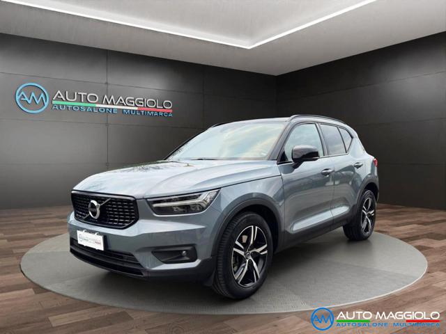 VOLVO XC40 2.0 D3 150CV AWD Geartronic R-design Immagine 0