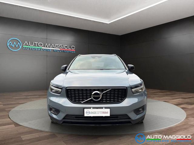 VOLVO XC40 2.0 D3 150CV AWD Geartronic R-design Immagine 1