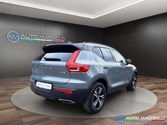 VOLVO XC40 2.0 D3 150CV AWD Geartronic R-design Immagine 4