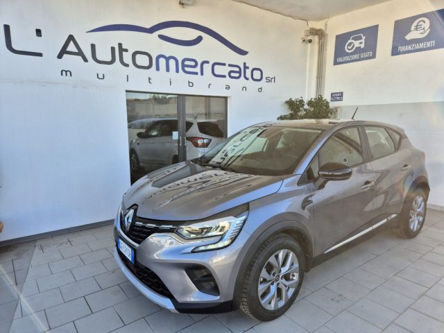 RENAULT Captur Blue dCi 95 CV Intens Immagine 0