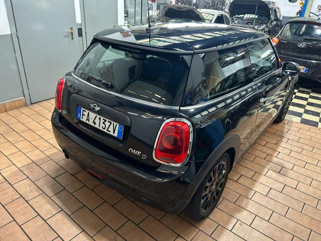 MINI One 1.5 One D Business XL Immagine 3