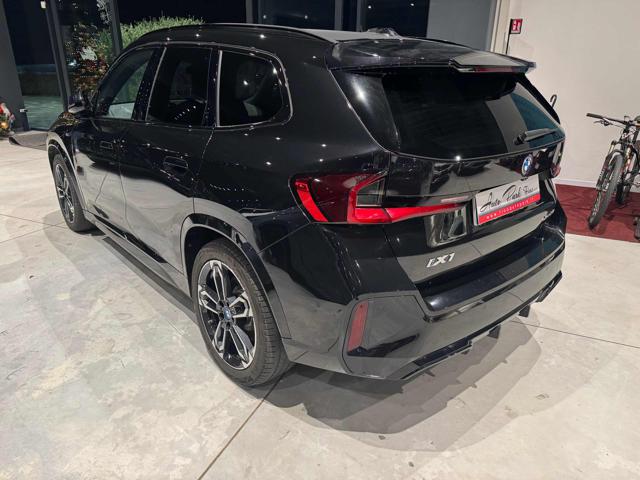 BMW iX1 xDrive 30 Msport Immagine 4