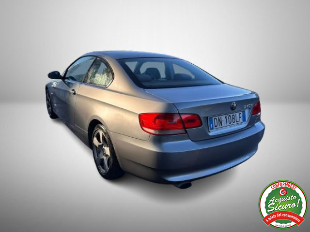 BMW 320 d cat Coupé Attiva Immagine 2