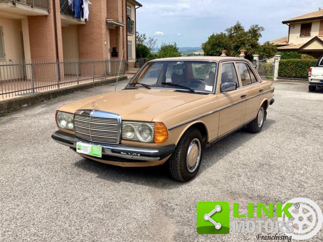 MERCEDES-BENZ 300 D (123130), Conservata, omologata ASI Immagine 2