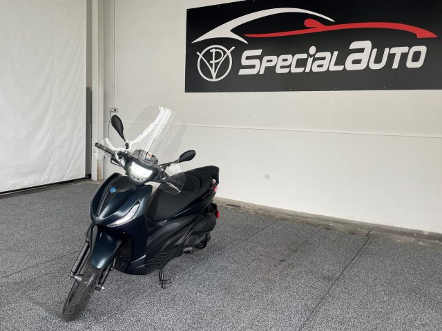 PIAGGIO Beverly 300 i.e. 300cc 5000 km Immagine 3