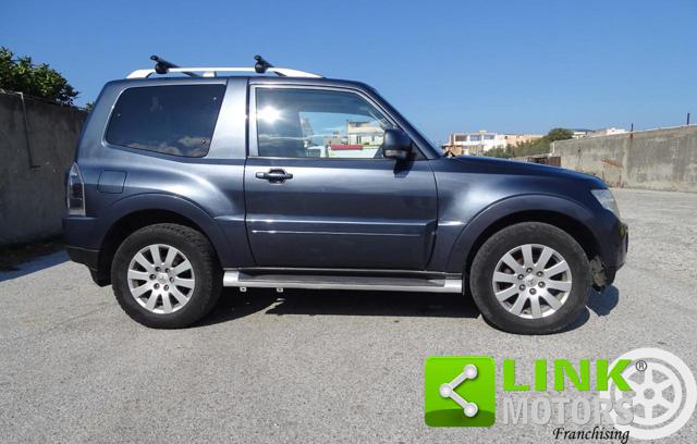 MITSUBISHI Pajero 3.2 DI-D 16V aut. 3p. Instyle DPF Immagine 1