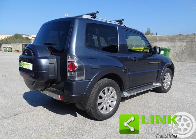 MITSUBISHI Pajero 3.2 DI-D 16V aut. 3p. Instyle DPF Immagine 2