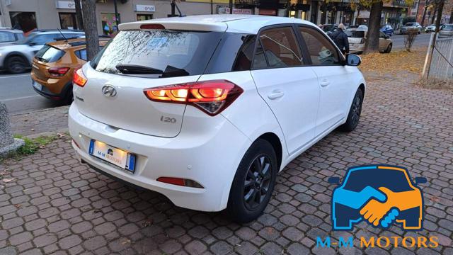 HYUNDAI i20 1.2 84 CV 5 porte Blackline "PROMO" Immagine 3