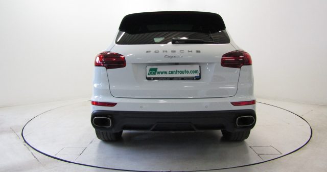 PORSCHE Cayenne 3.0 Diesel Aut. *PELLE* TETTO APRI.* GANCIO TRAINO Immagine 3