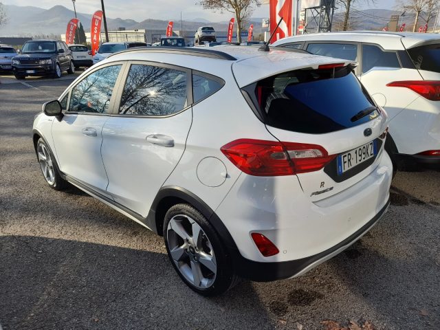 FORD Fiesta Active 1.5 TDCi 120 CV Start&Stop Immagine 3