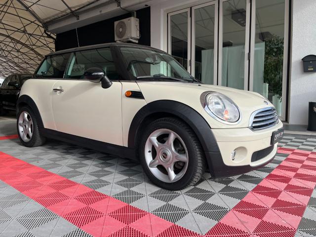 MINI Cooper 1.6 16V Cooper 50 Camden Immagine 2