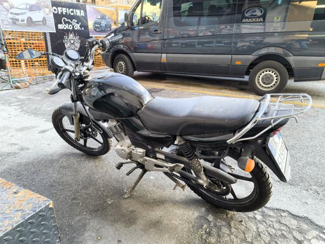 YAMAHA YBR 125 . Immagine 2