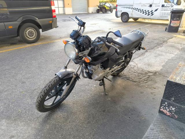 YAMAHA YBR 125 . Immagine 1