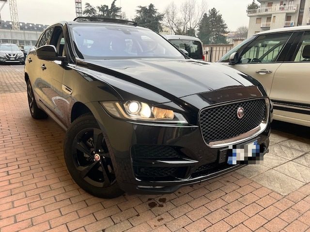 JAGUAR F-Pace 2.0 D 180 CV AWD aut. Portfolio TETTO PANORAMICO Immagine 2