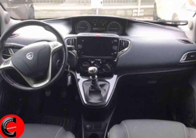 LANCIA Ypsilon 1.0 FireFly 5 porte S&S Hybrid Gold Immagine 2