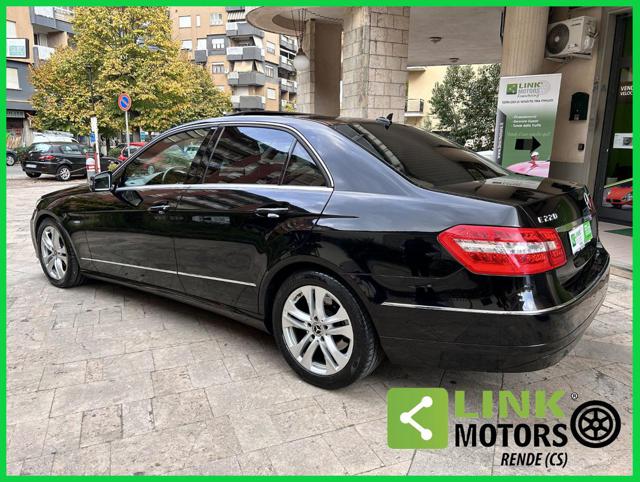 MERCEDES-BENZ E 220 CDI BlueEFFICIENCY Avantgarde 5G-Tronic Immagine 2