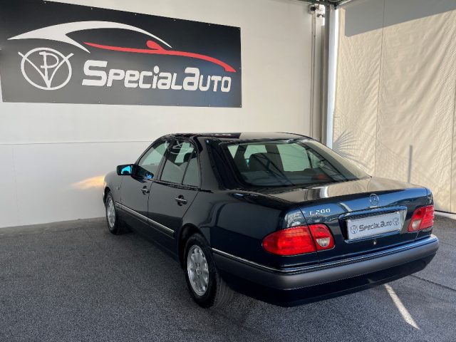 MERCEDES-BENZ E 200 Elegance 56000km Immagine 3