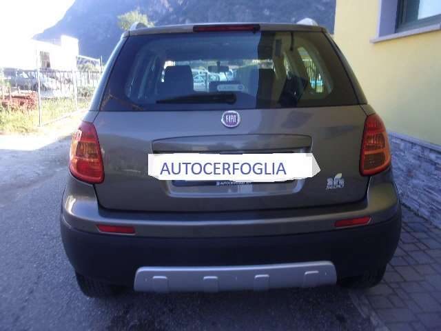 FIAT Sedici 1.6 16v Emotion 4x4 120cv-SOLO 68.000 KM!! Immagine 4