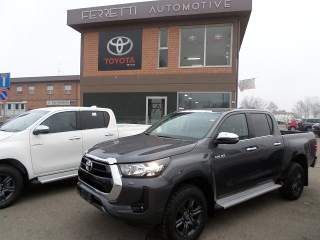 TOYOTA Hilux 2.4 D-4D A/T 4WD 4 porte Double Cab Executive Immagine 0