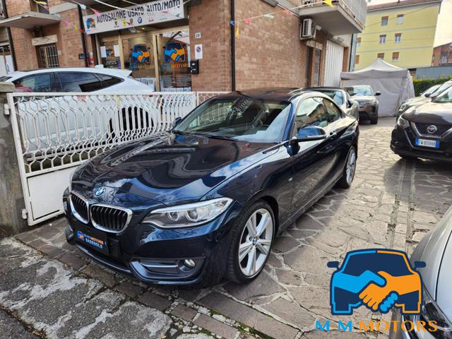 BMW 220 d Coupé Sport Immagine 1