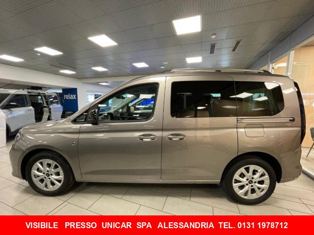 FORD Tourneo Connect 2.000 TurboDiesel 122cv Titanium VETTURA 5 POSTI Immagine 3