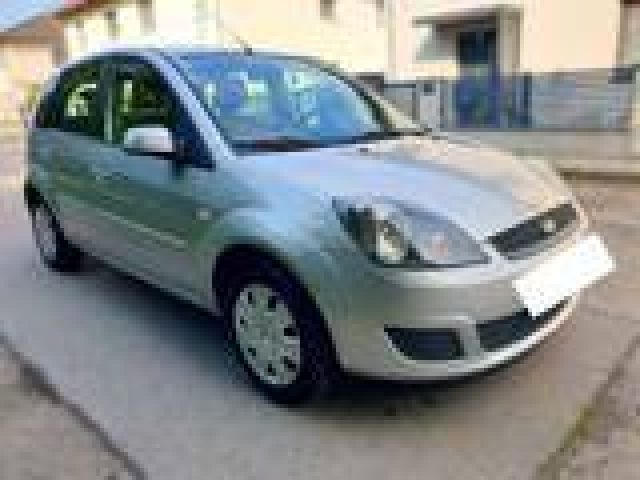 FORD Fiesta 1.2 Immagine 2