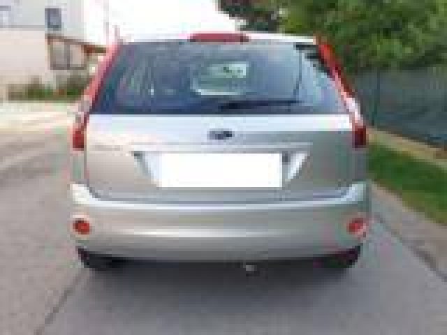 FORD Fiesta 1.2 Immagine 4