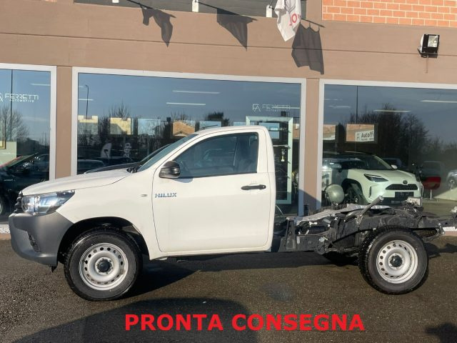 TOYOTA Hilux 2.4 D4-D M/T CHASSIS & CAB 2WD ACTIVE Immagine 0