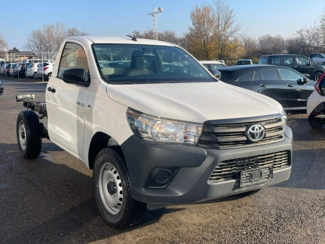 TOYOTA Hilux 2.4 D4-D M/T CHASSIS & CAB 2WD ACTIVE Immagine 4