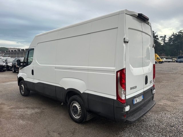 IVECO Daily (2014-->) -  35S16SA8V 2.3HPT PM-SL-TM Furgone Hi Immagine 3