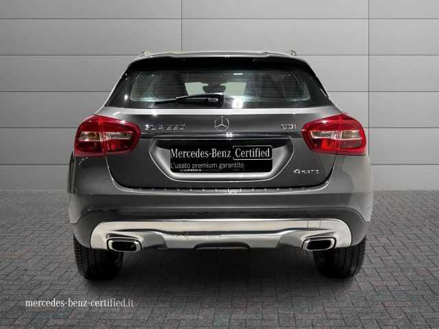 MERCEDES-BENZ GLA 220 d Auto 4Matic Sport Navi Immagine 3