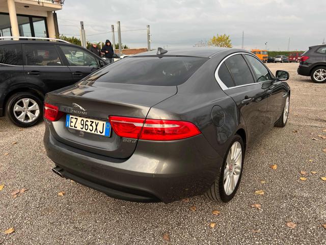 JAGUAR XE 2.0 D Turbo 180CV aut. Prestige SOLO COMMERCIANTI Immagine 3