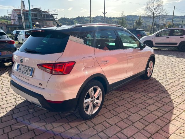 SEAT Arona 1.0 TGI FR Immagine 2