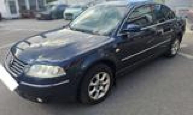 VOLKSWAGEN Passat 1.9 TDI/130 CV Immagine 1