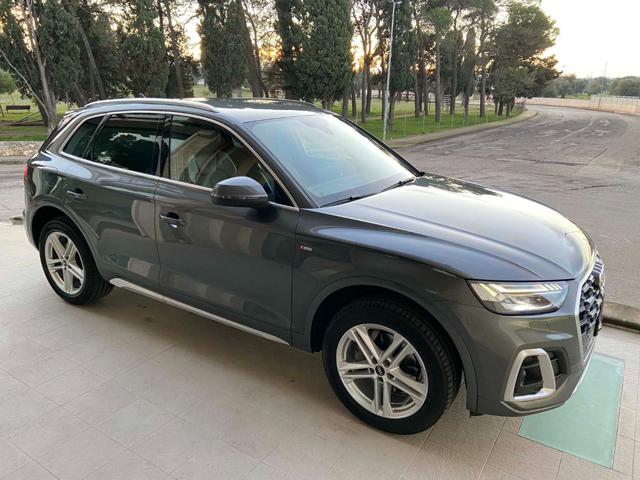 AUDI Q5 40 2.0 TDI 204 CV quattro S tronic S line plus. Immagine 2