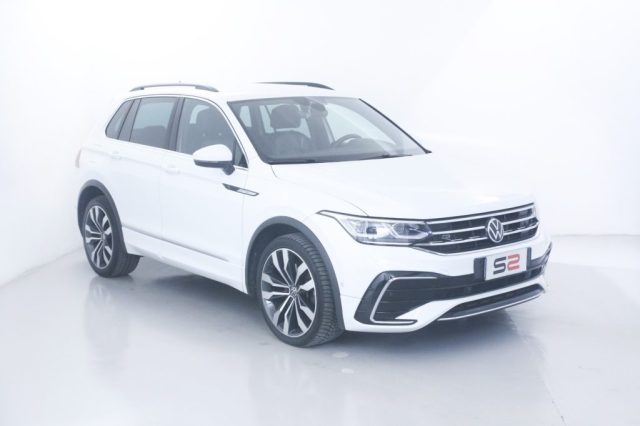 VOLKSWAGEN Tiguan 2.0 TDI 200 CV SCR DSG 4MOTION R-Line Immagine 3