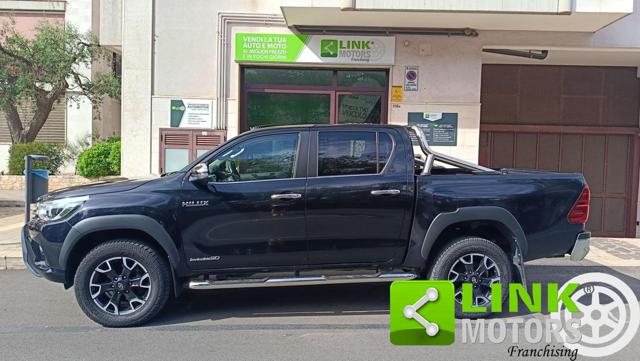 TOYOTA Hilux 2.4 D-4D 4WD 4 porte Double Cab Executive Immagine 0