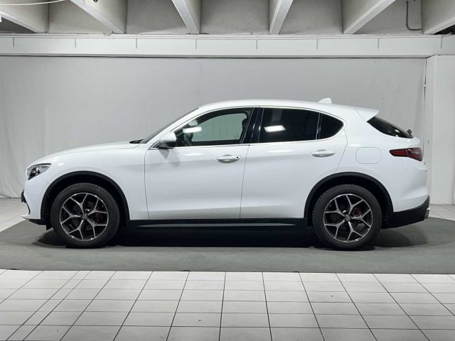 ALFA ROMEO Stelvio 2.2 Turbodiesel 190 CV AT8 Q4 Executive Immagine 1