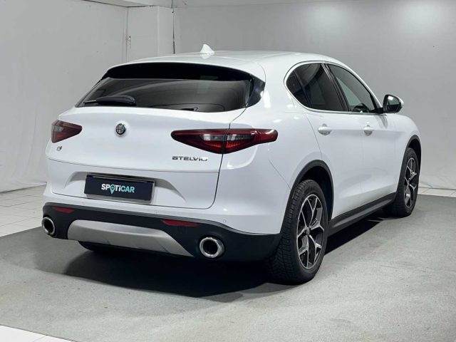 ALFA ROMEO Stelvio 2.2 Turbodiesel 190 CV AT8 Q4 Executive Immagine 4