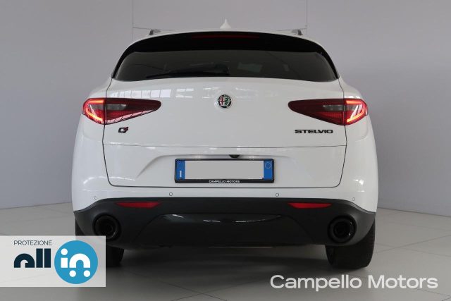 ALFA ROMEO Stelvio Stelvio 2.2 Turbo Diesel 190cv AT8 Q4 B-Tech Immagine 3