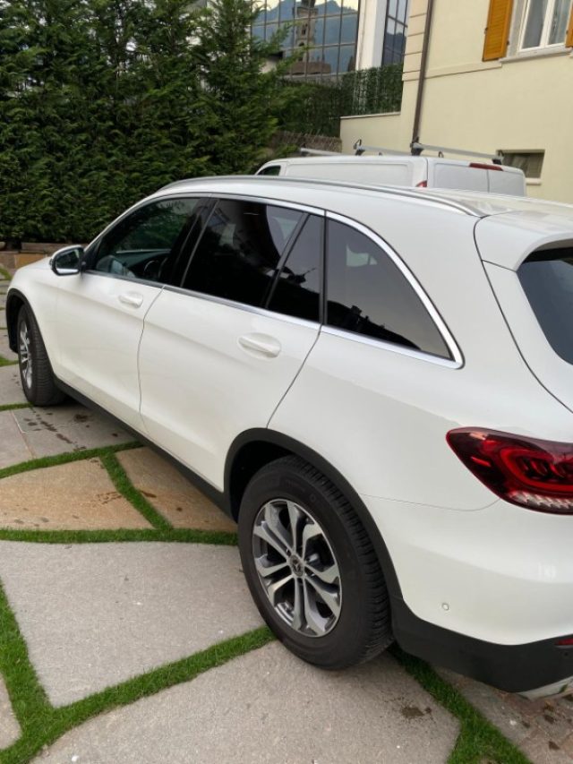 MERCEDES-BENZ GLC 200 d 4Matic Executive Immagine 3