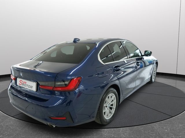 BMW 320 d Business Advantage Berlina Ufficiale Uniprop. Immagine 2