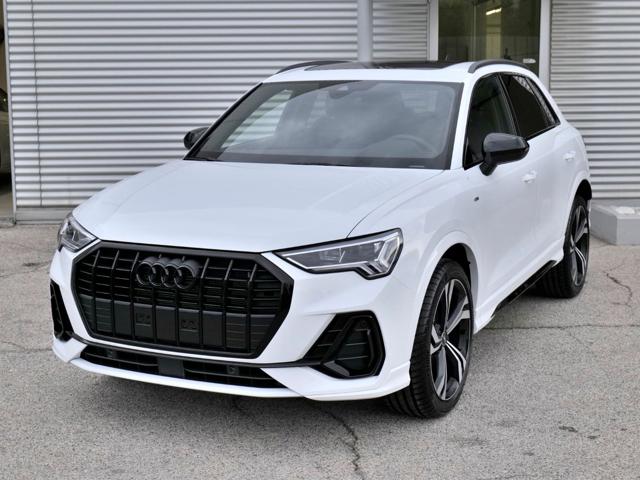 AUDI Q3 1.5 (35) Tfsi 150cv S-tr. Identity Black Open Sky Immagine 0